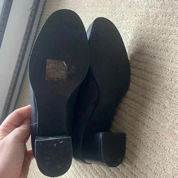 ARTICA Leather Ankle Boots, small medium heel, black, size 8. - Picture 6 of 14